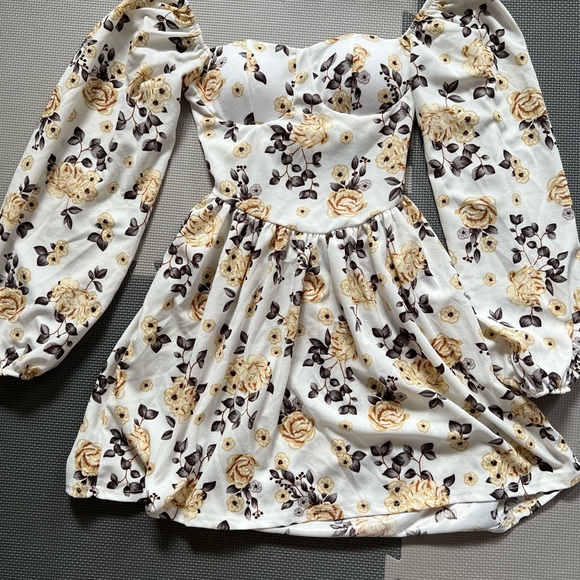 Padded Fairy dress backless - Picture 4 of 5